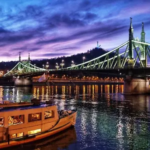 Ms Diana - Cruises Botel Vienna